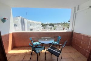 This beautiful and well maintained penthouse apartment is located in a community in the center of Cala Dor.